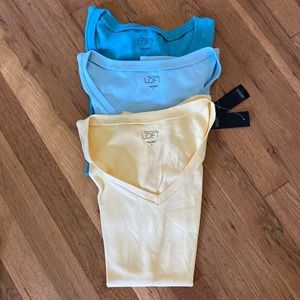 Set of 3 Ann Taylor LOFT NWT vneck T shirts 👚